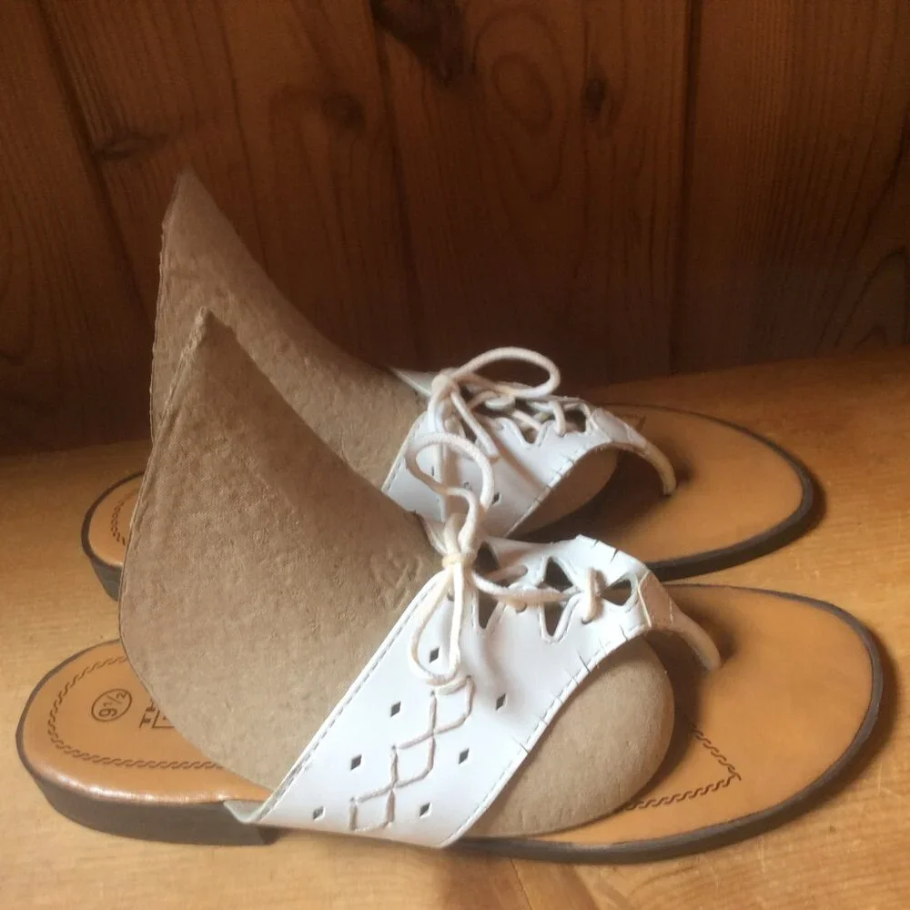 The Genuine Leather Collection White Western Thong Sandals Size 9.5 - Picture 5 of 9